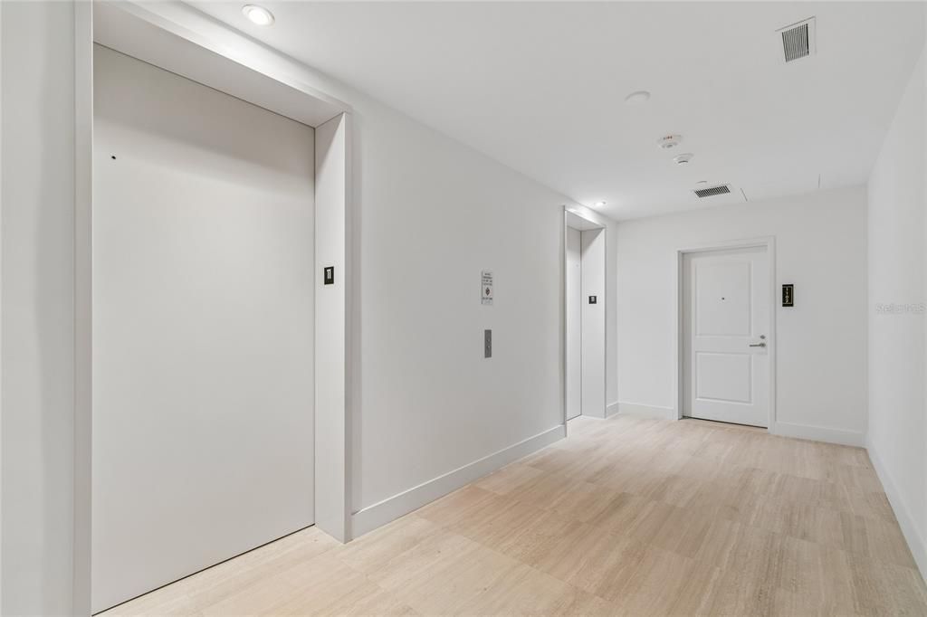 For Rent: $9,995 (2 beds, 2 baths, 1960 Square Feet)