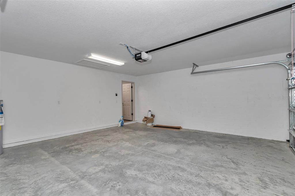 Active With Contract: $289,900 (4 beds, 2 baths, 1747 Square Feet)