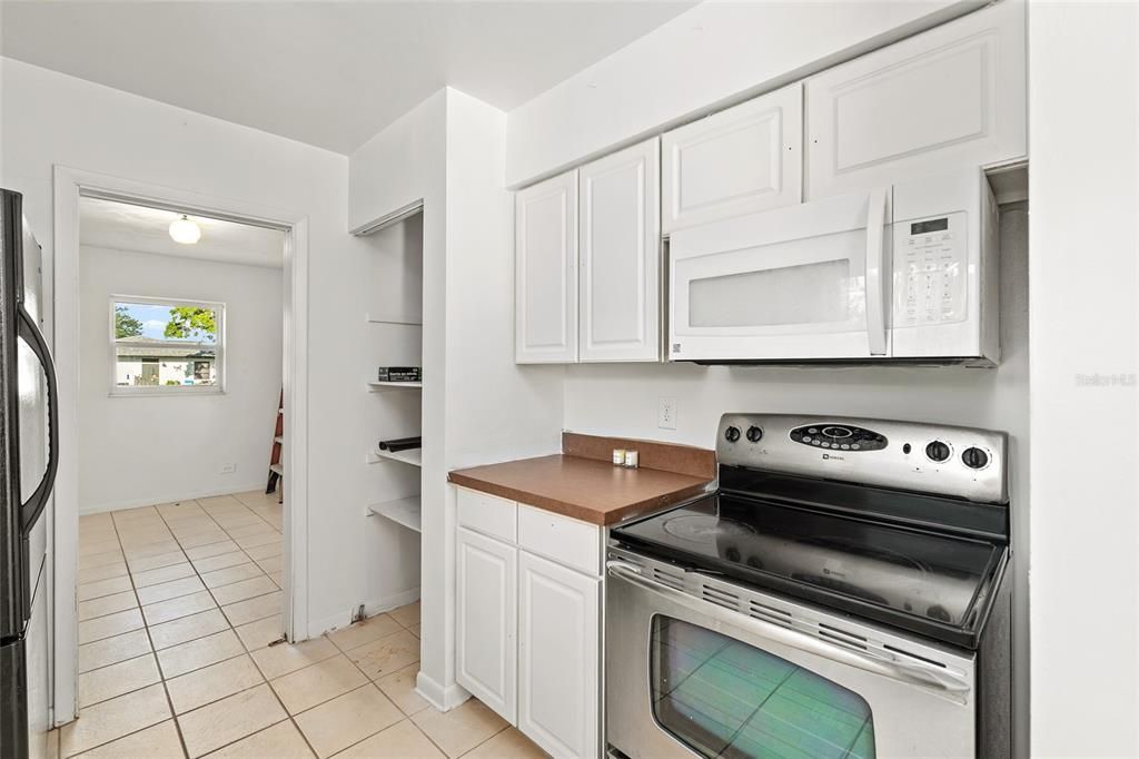 For Sale: $209,900 (3 beds, 1 baths, 1104 Square Feet)