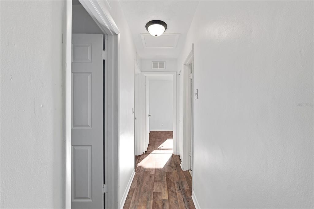 For Sale: $209,900 (3 beds, 1 baths, 1104 Square Feet)