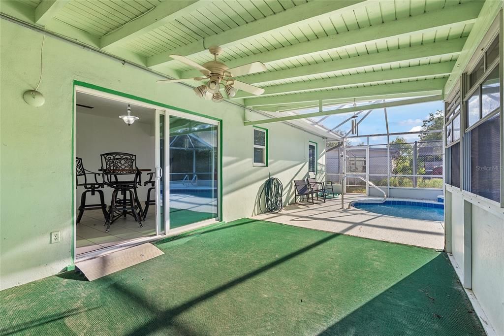 For Sale: $209,900 (3 beds, 1 baths, 1104 Square Feet)