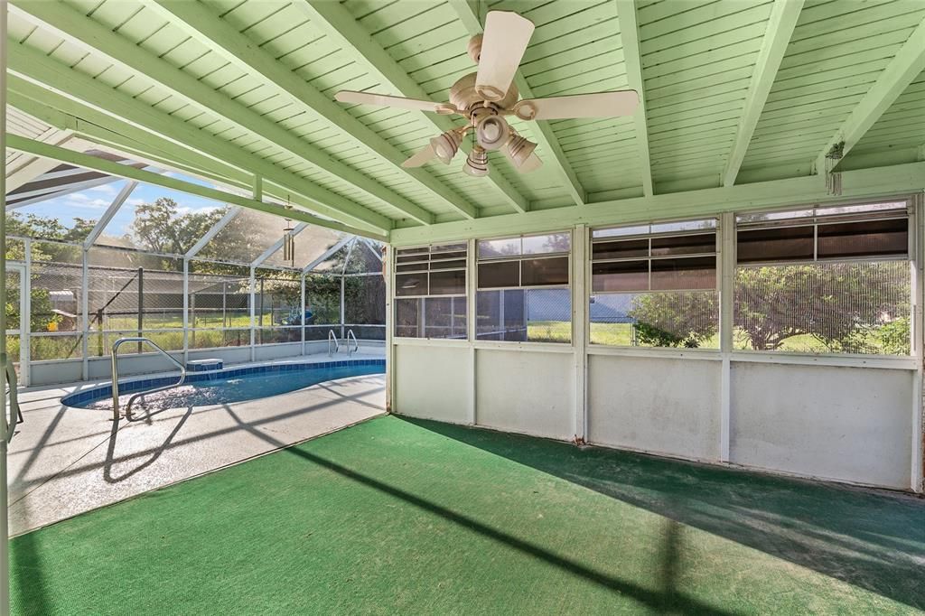 For Sale: $209,900 (3 beds, 1 baths, 1104 Square Feet)