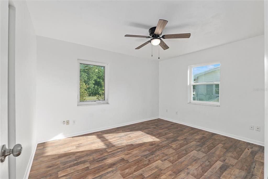 For Sale: $209,900 (3 beds, 1 baths, 1104 Square Feet)
