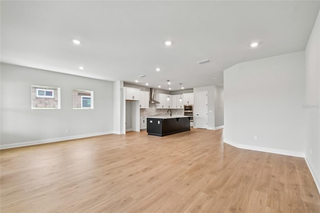 Active With Contract: $599,990 (4 beds, 3 baths, 3060 Square Feet)