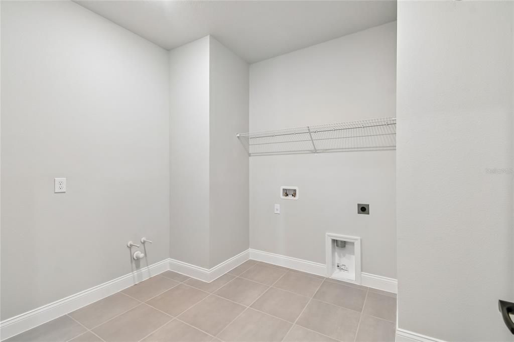 Active With Contract: $599,990 (4 beds, 3 baths, 3060 Square Feet)