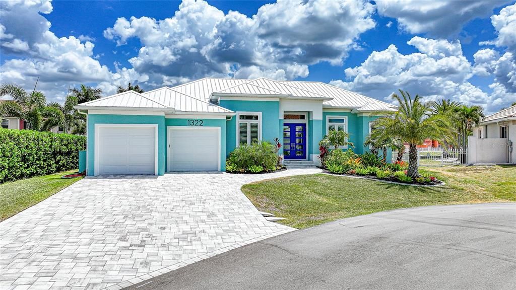 For Sale: $1,099,000 (3 beds, 3 baths, 2050 Square Feet)