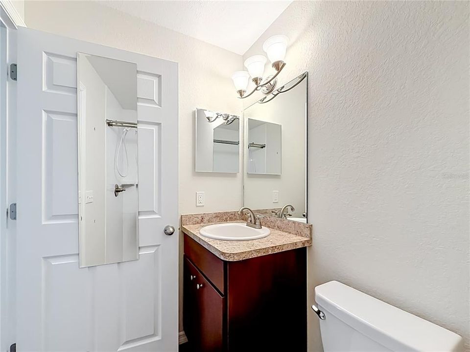 Activo con contrato: $220,000 (3 camas, 2 baños, 1252 Pies cuadrados)