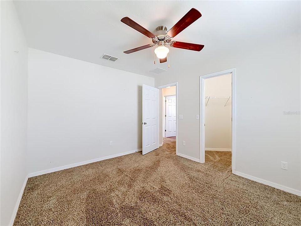 Activo con contrato: $220,000 (3 camas, 2 baños, 1252 Pies cuadrados)