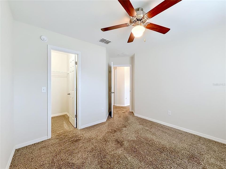 Activo con contrato: $220,000 (3 camas, 2 baños, 1252 Pies cuadrados)