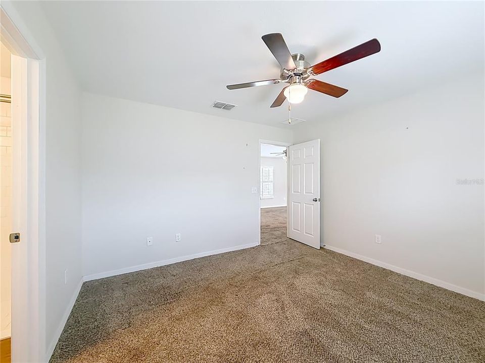 Activo con contrato: $220,000 (3 camas, 2 baños, 1252 Pies cuadrados)