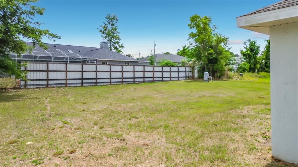 Activo con contrato: $220,000 (3 camas, 2 baños, 1252 Pies cuadrados)