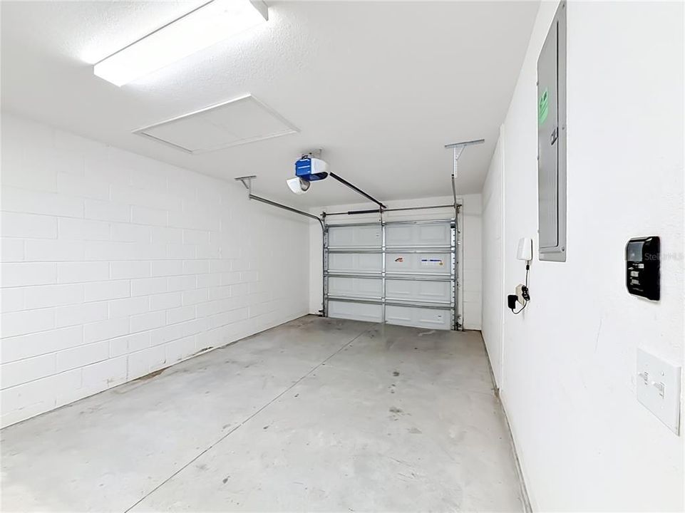 Activo con contrato: $220,000 (3 camas, 2 baños, 1252 Pies cuadrados)
