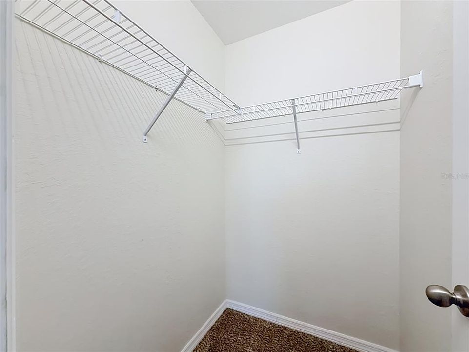 Activo con contrato: $220,000 (3 camas, 2 baños, 1252 Pies cuadrados)