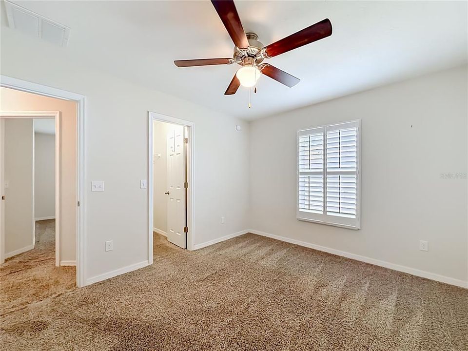 Activo con contrato: $220,000 (3 camas, 2 baños, 1252 Pies cuadrados)