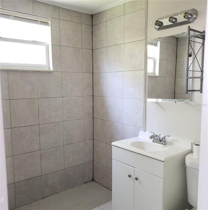 В аренду: $1,150 (1 спален, 1 ванн, 702 Квадратных фут)