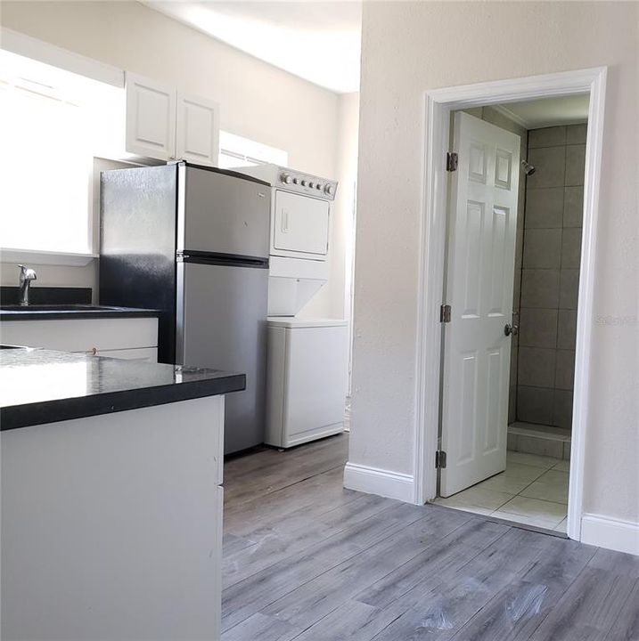 В аренду: $1,150 (1 спален, 1 ванн, 702 Квадратных фут)