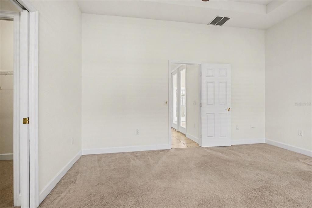 For Sale: $410,000 (3 beds, 2 baths, 1884 Square Feet)