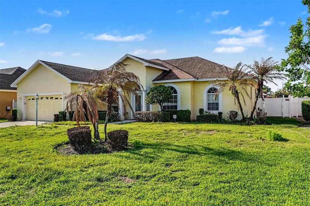For Sale: $410,000 (3 beds, 2 baths, 1884 Square Feet)
