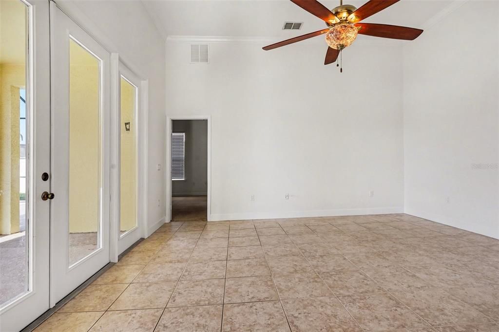 For Sale: $410,000 (3 beds, 2 baths, 1884 Square Feet)