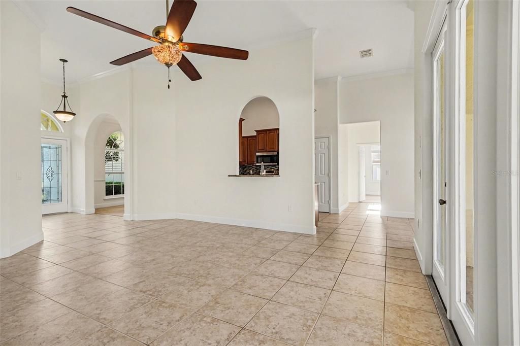 For Sale: $410,000 (3 beds, 2 baths, 1884 Square Feet)