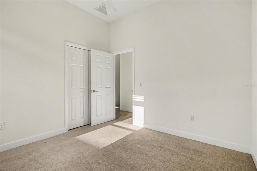 For Sale: $410,000 (3 beds, 2 baths, 1884 Square Feet)