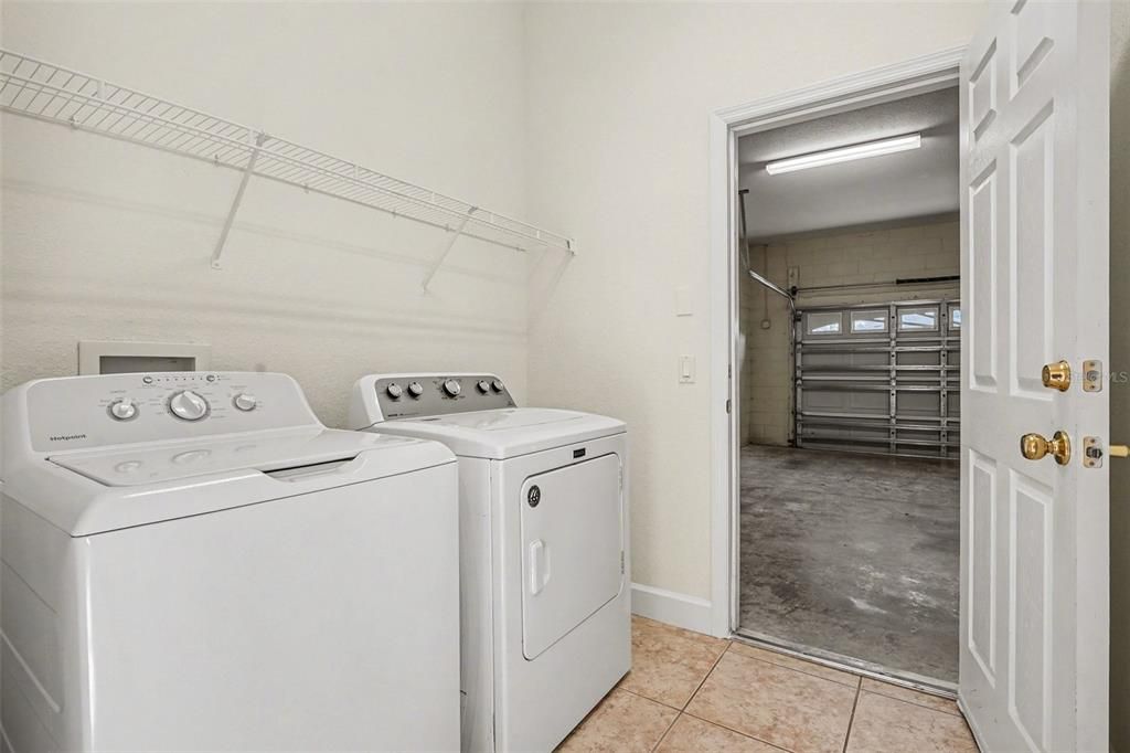 For Sale: $410,000 (3 beds, 2 baths, 1884 Square Feet)