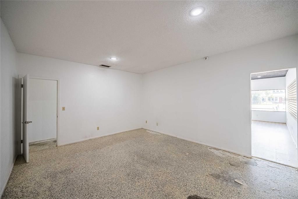 For Sale: $749,900 (0 beds, 0 baths, 4184 Square Feet)
