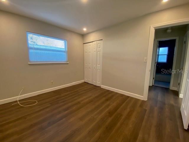 Active With Contract: $1,950 (2 beds, 1 baths, 826 Square Feet)
