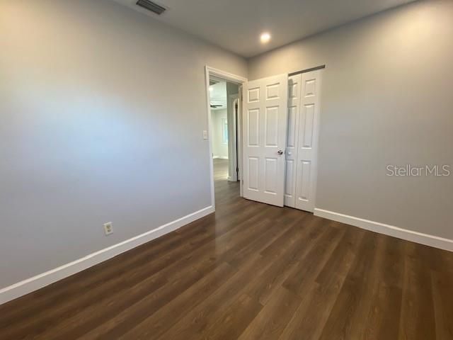 Active With Contract: $1,950 (2 beds, 1 baths, 826 Square Feet)