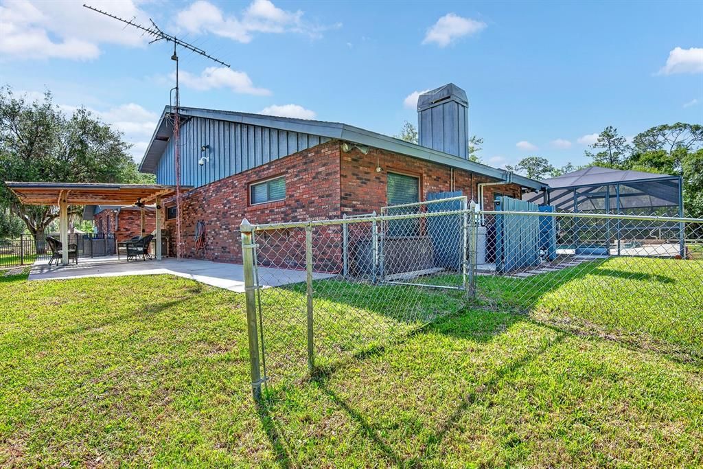 For Sale: $1,450,000 (3 beds, 2 baths, 3115 Square Feet)