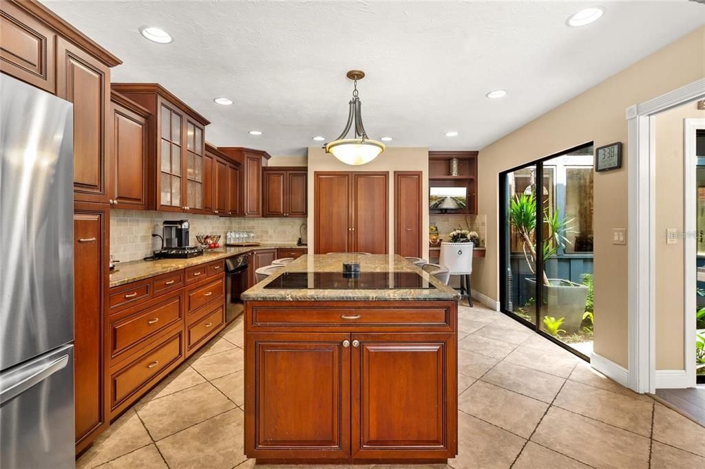 For Sale: $1,450,000 (3 beds, 2 baths, 3115 Square Feet)