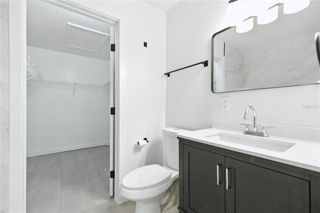For Sale: $550,000 (8 beds, 0 baths, 3224 Square Feet)