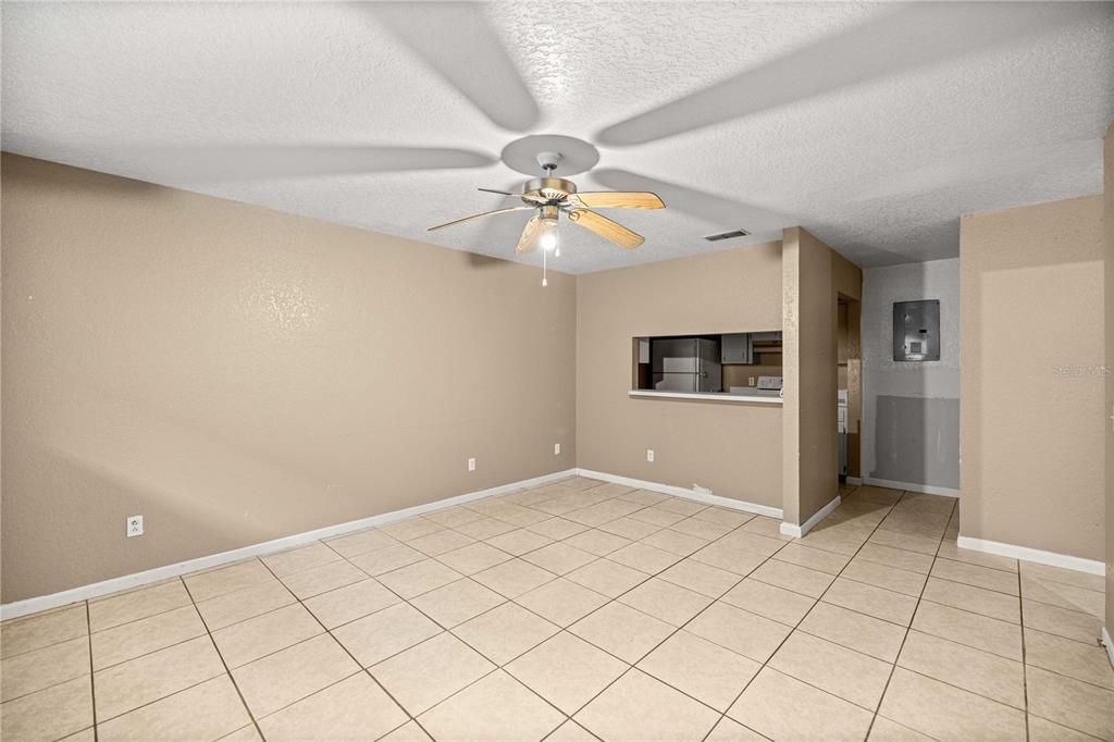 For Sale: $550,000 (8 beds, 0 baths, 3224 Square Feet)