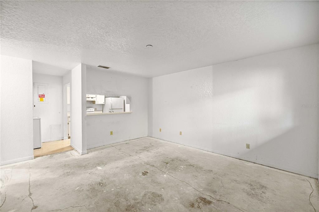 For Sale: $550,000 (8 beds, 0 baths, 3224 Square Feet)