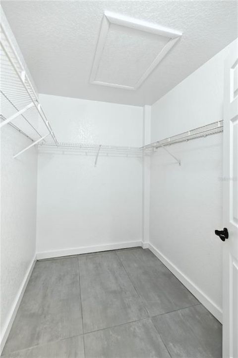 For Sale: $550,000 (8 beds, 0 baths, 3224 Square Feet)