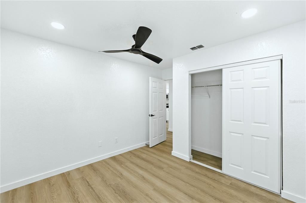 For Sale: $550,000 (8 beds, 0 baths, 3224 Square Feet)