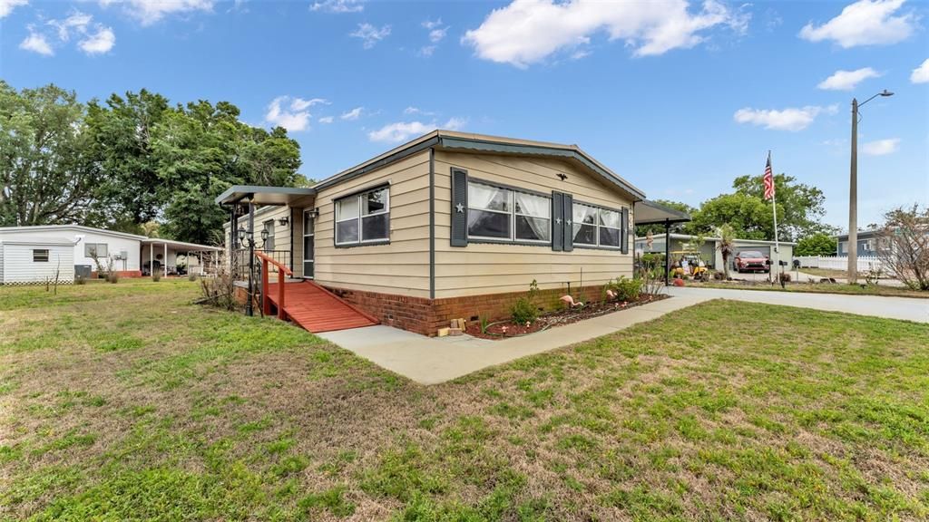 For Sale: $152,000 (2 beds, 2 baths, 1344 Square Feet)