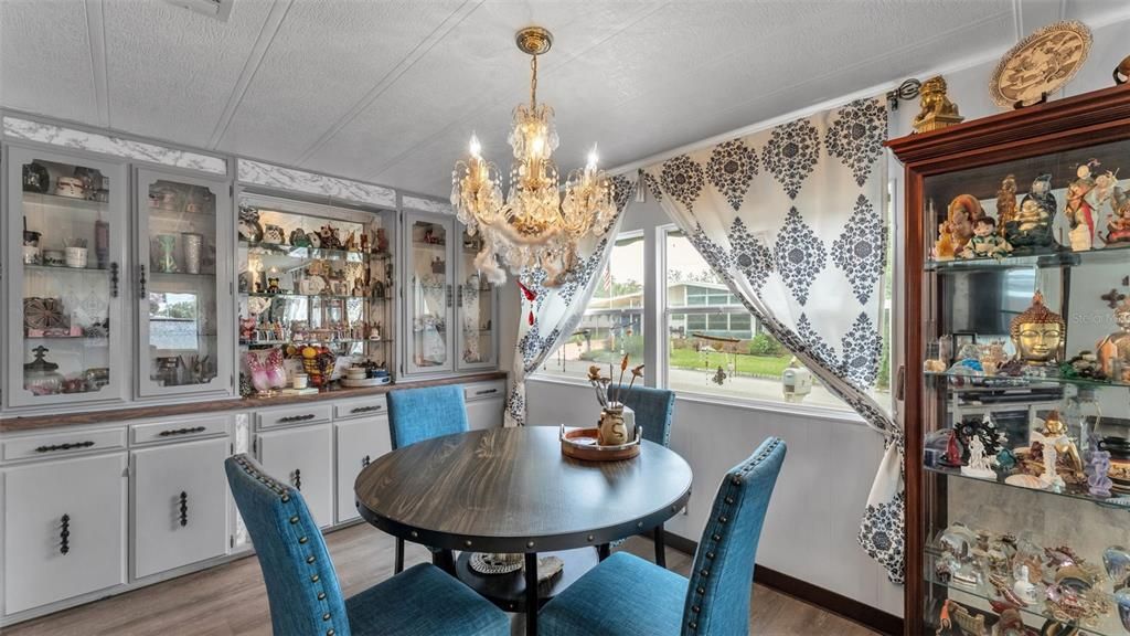 For Sale: $152,000 (2 beds, 2 baths, 1344 Square Feet)
