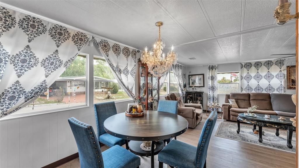 For Sale: $152,000 (2 beds, 2 baths, 1344 Square Feet)