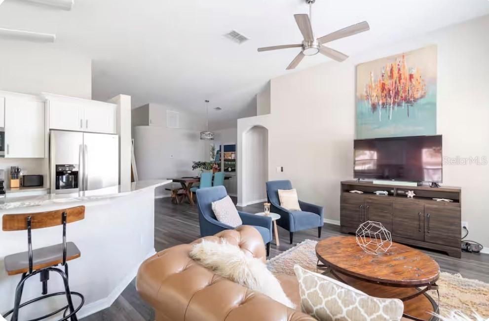 Activo con contrato: $468,000 (3 camas, 2 baños, 1549 Pies cuadrados)