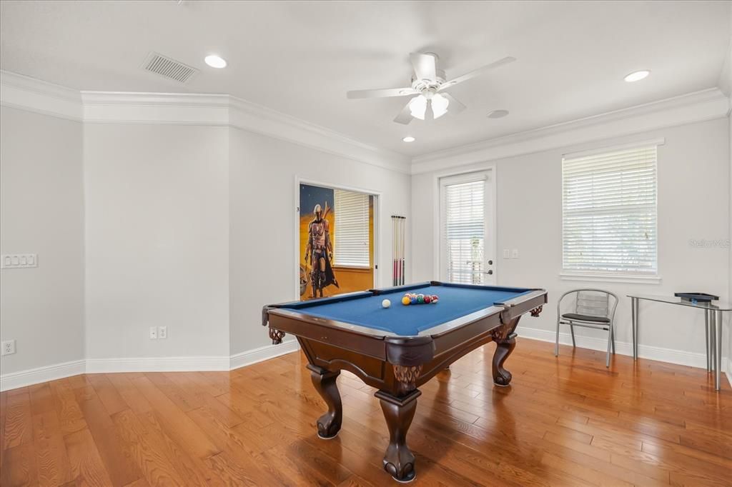For Sale: $909,500 (5 beds, 4 baths, 3830 Square Feet)