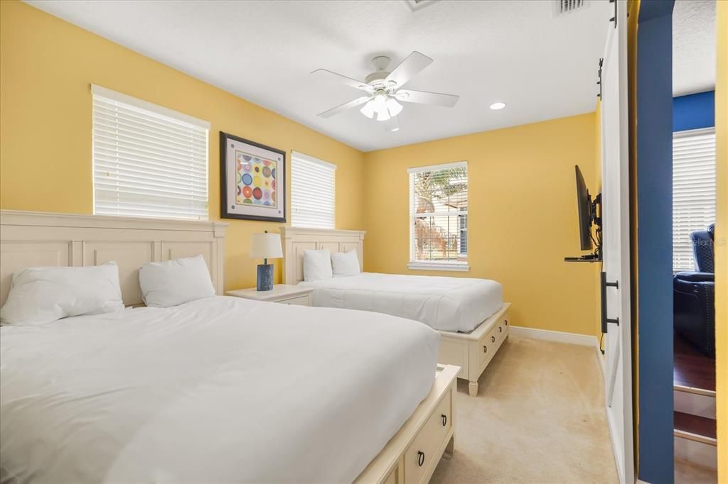 For Sale: $909,500 (5 beds, 4 baths, 3830 Square Feet)