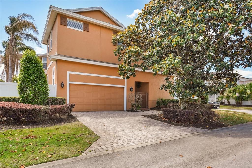 For Sale: $909,500 (5 beds, 4 baths, 3830 Square Feet)