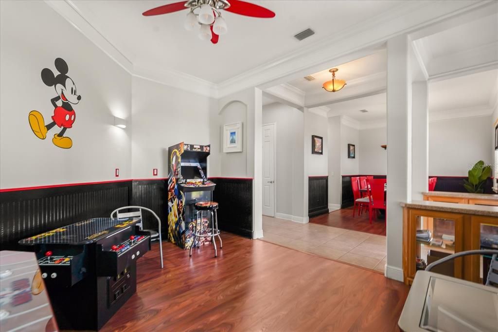 For Sale: $909,500 (5 beds, 4 baths, 3830 Square Feet)