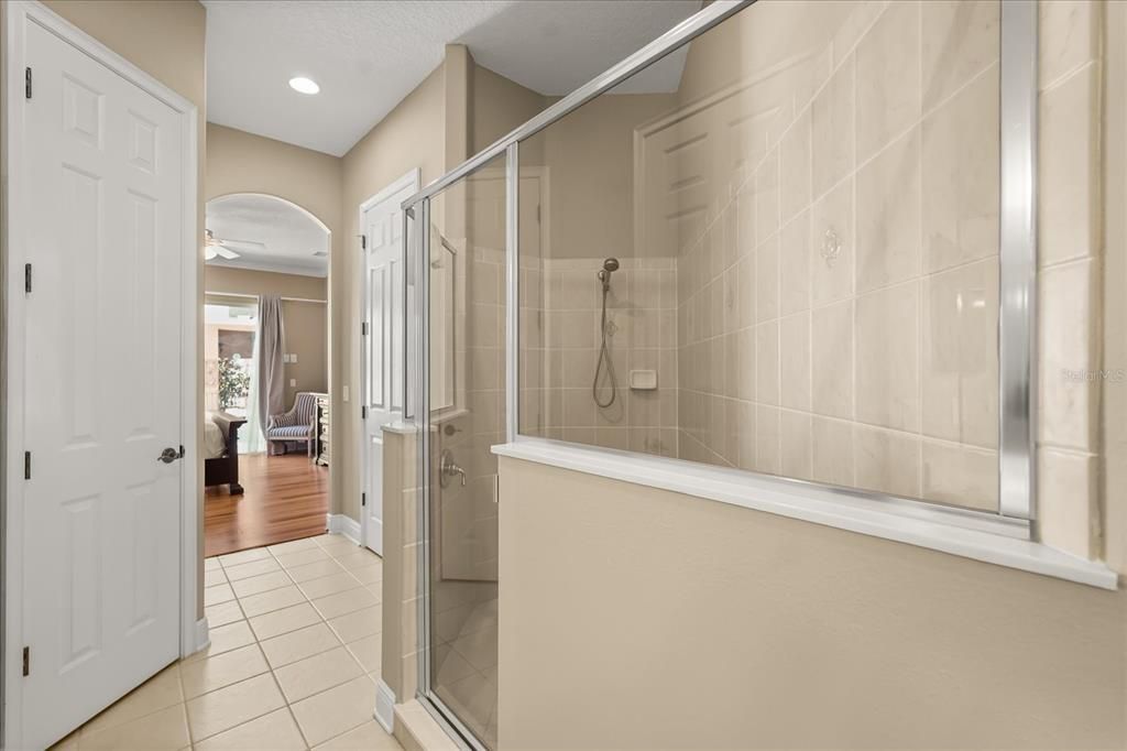 For Sale: $909,500 (5 beds, 4 baths, 3830 Square Feet)