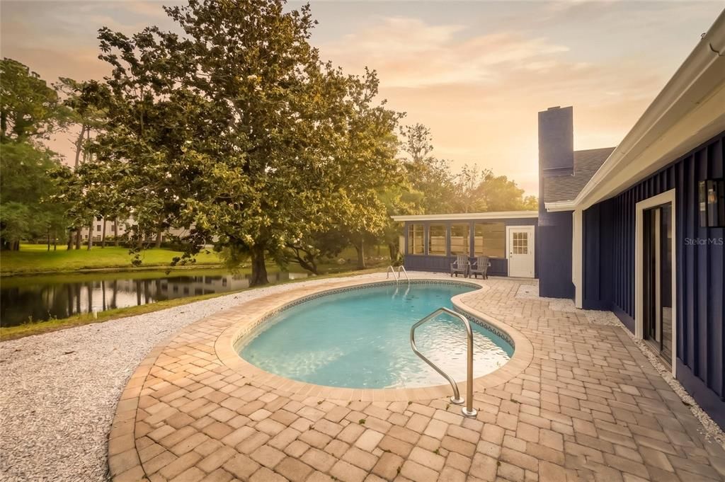 Activo con contrato: $584,999 (3 camas, 2 baños, 1885 Pies cuadrados)