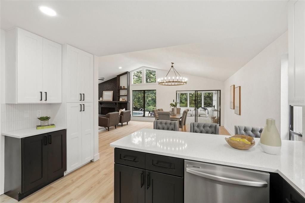 Activo con contrato: $584,999 (3 camas, 2 baños, 1885 Pies cuadrados)