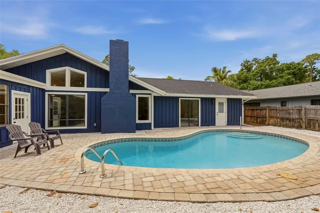 Activo con contrato: $584,999 (3 camas, 2 baños, 1885 Pies cuadrados)