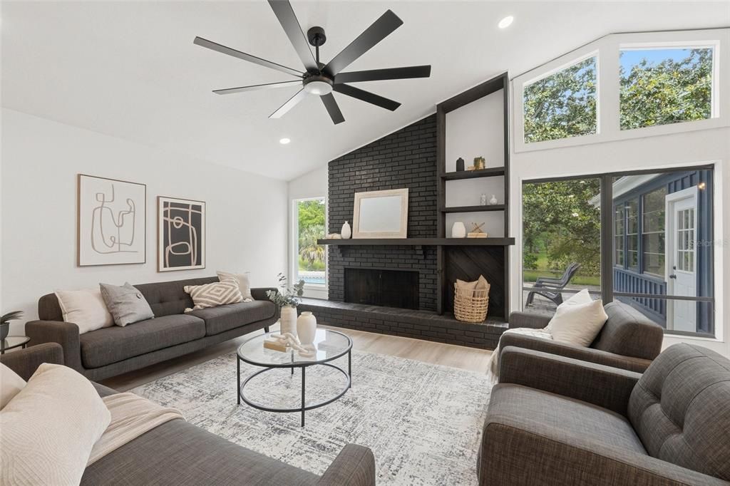 Activo con contrato: $584,999 (3 camas, 2 baños, 1885 Pies cuadrados)
