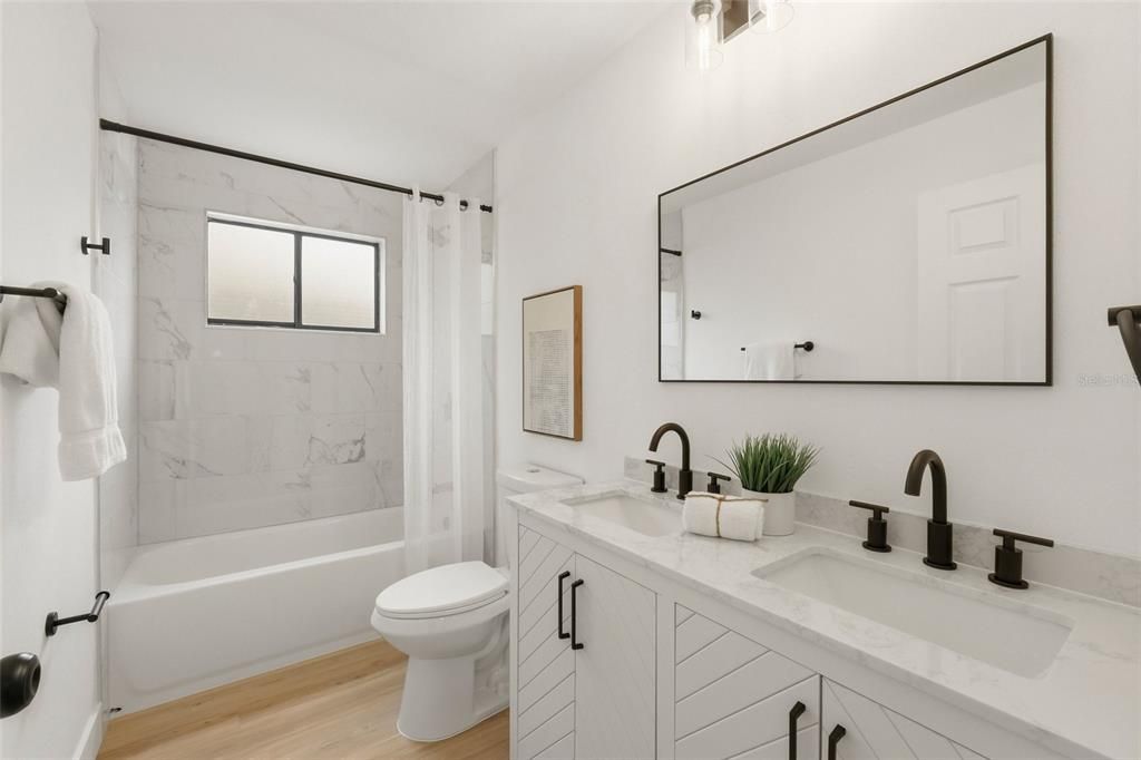 Activo con contrato: $584,999 (3 camas, 2 baños, 1885 Pies cuadrados)